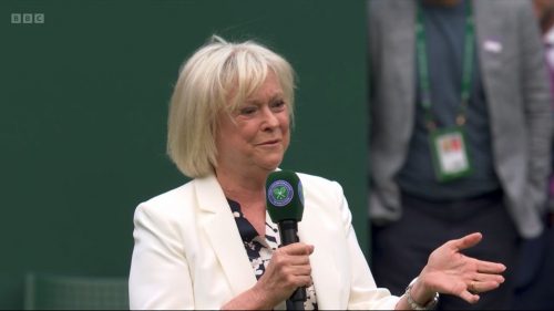 Sue Barker back at Wimbledon to Interview Andy Murray (3)