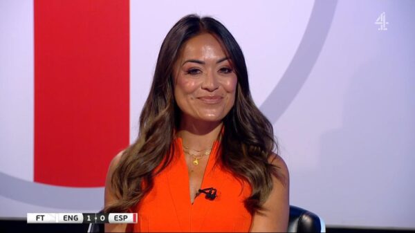 Jules Breach to replace Des Kelly as pitchside reporter for TNT Sports